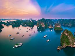 Ha Long Bay 2.jpeg