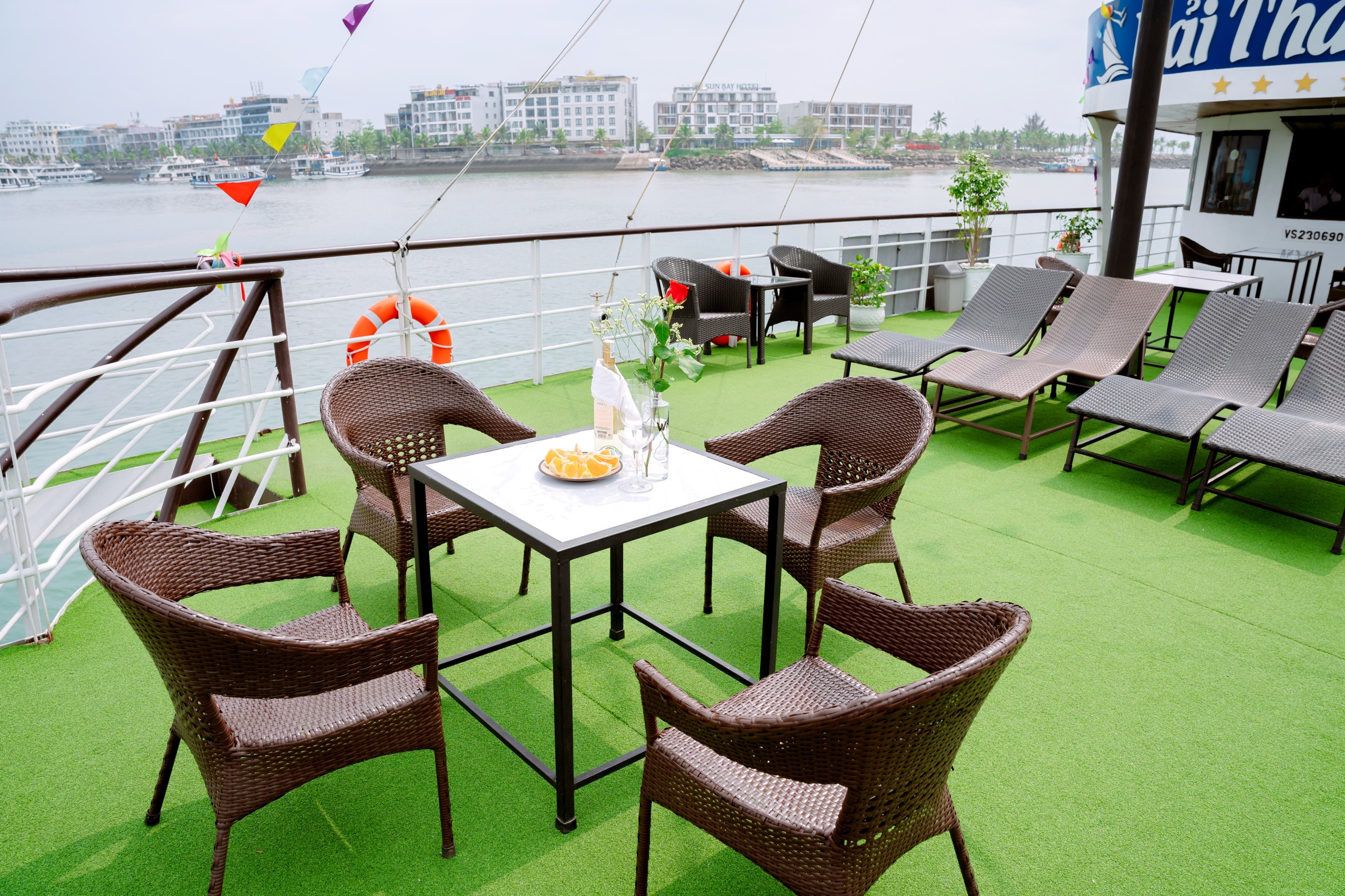 B Sundesk tàu 48.jpg