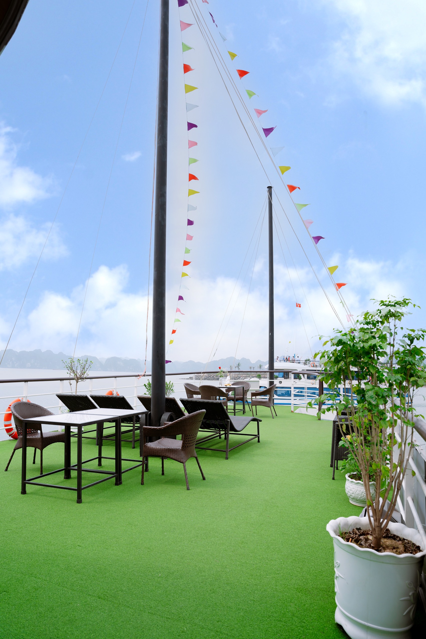 B Sundesk Dragon King 48.jpg